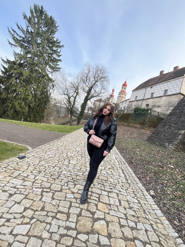 Plno�t�hl� modelky, plus size modelka, baculky