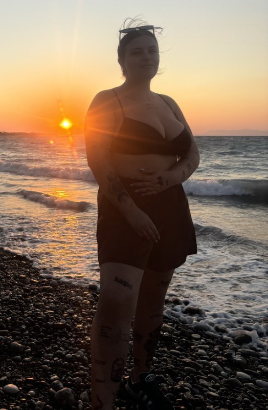 Plno�t�hl� modelky, plus size modelka, baculky
