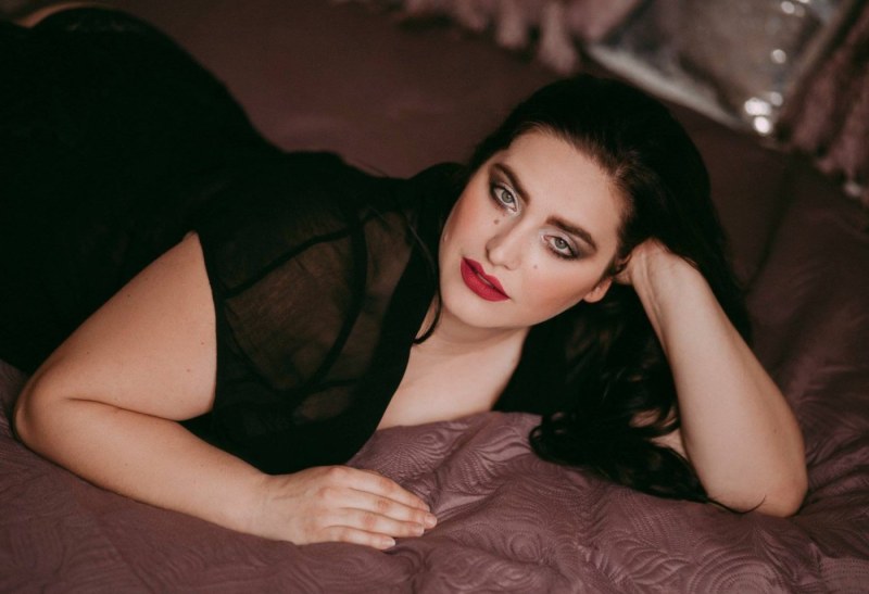 Plno�t�hl� modelky, plus size modelka, baculky