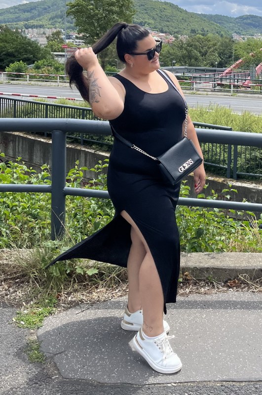 Plno�t�hl� modelky, plus size modelka, baculky