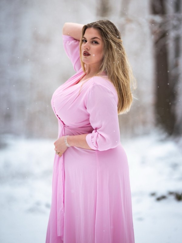 Plno�t�hl� modelky, plus size modelka, baculky