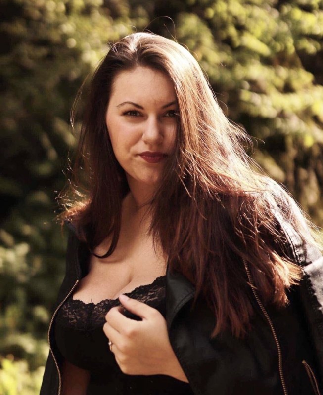 Plno�t�hl� modelky, plus size modelka, baculky