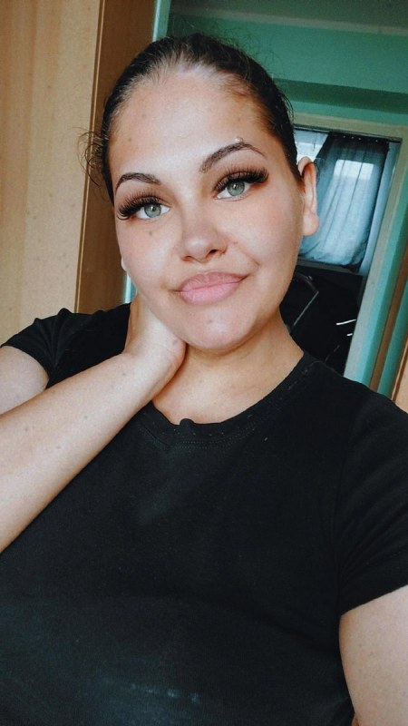 Plno�t�hl� modelky, plus size modelka, baculky