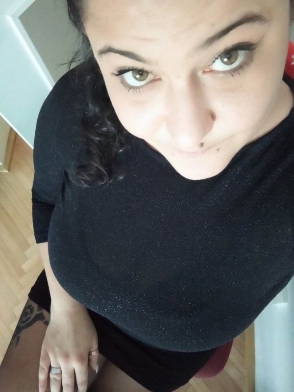 Plno�t�hl� modelky, plus size modelka, baculky