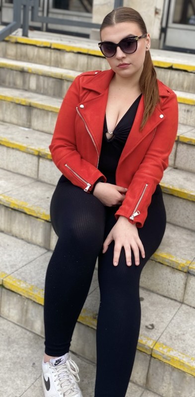 Plno�t�hl� modelky, plus size modelka, baculky