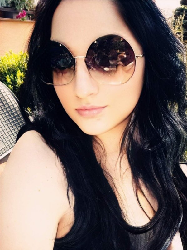 Plno�t�hl� modelky, plus size modelka, baculky, 396-FaceApp_1652352827691