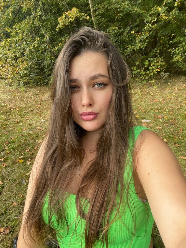 Plno�t�hl� modelky, plus size modelka, baculky