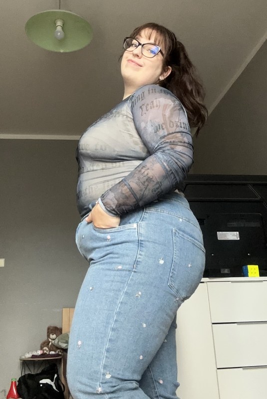 Plno�t�hl� modelky, plus size modelka, baculky