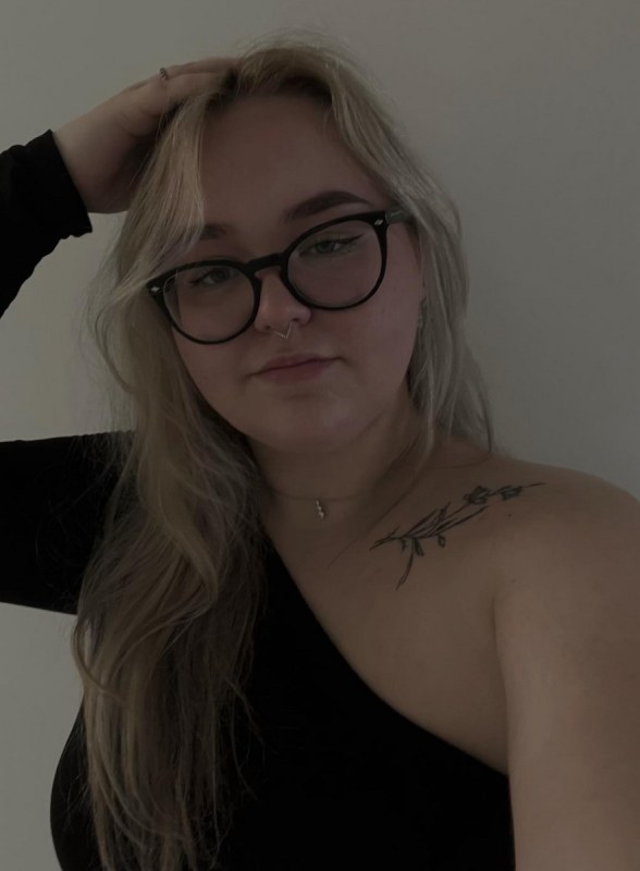 Plno�t�hl� modelky, plus size modelka, baculky