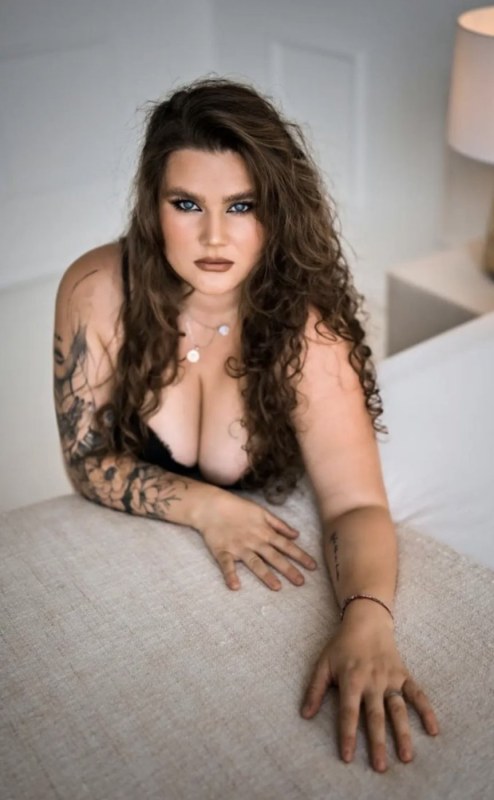Plno�t�hl� modelky, plus size modelka, baculky