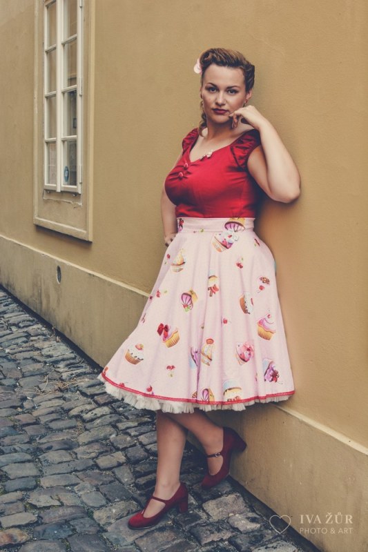 Plno�t�hl� modelky, plus size modelka, baculky