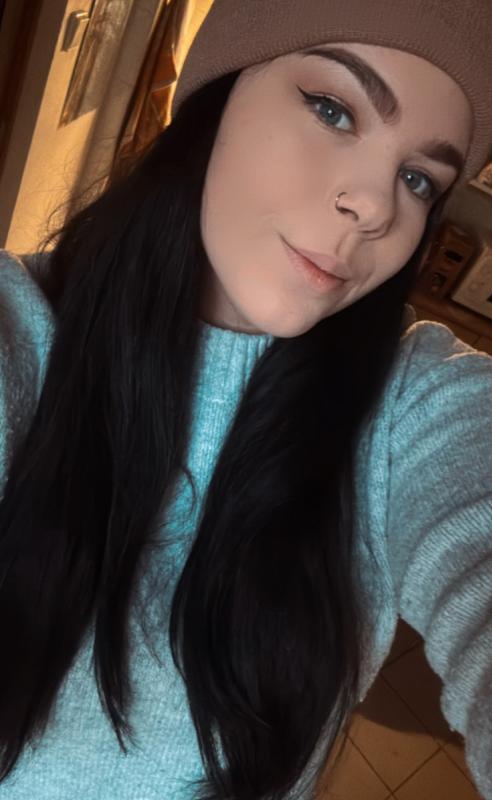 Plno�t�hl� modelky, plus size modelka, baculky, 585-33E27E9A-37CC-437E-A24B-B3E7EFF1B2B1