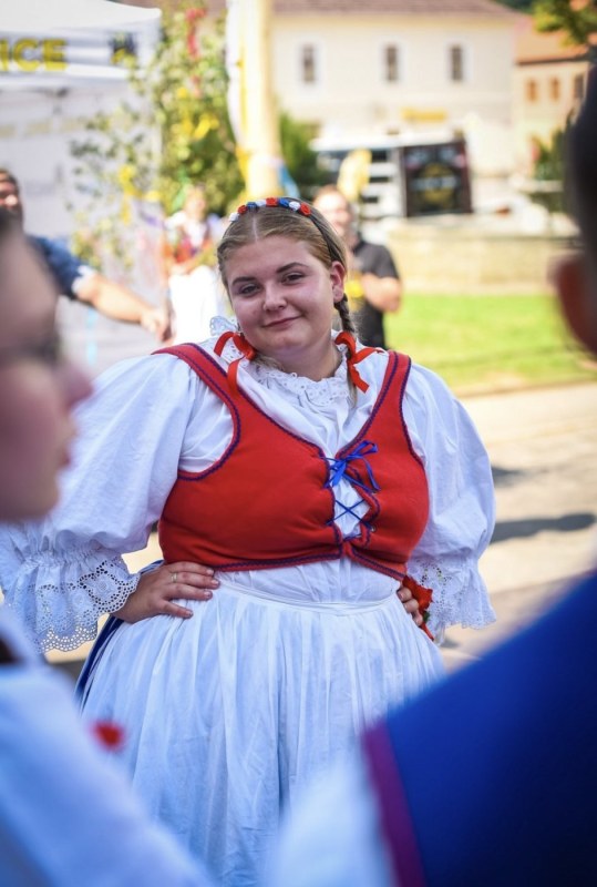 Plno�t�hl� modelky, plus size modelka, baculky