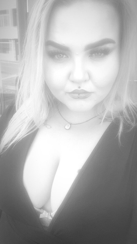 Plno�t�hl� modelky, plus size modelka, baculky