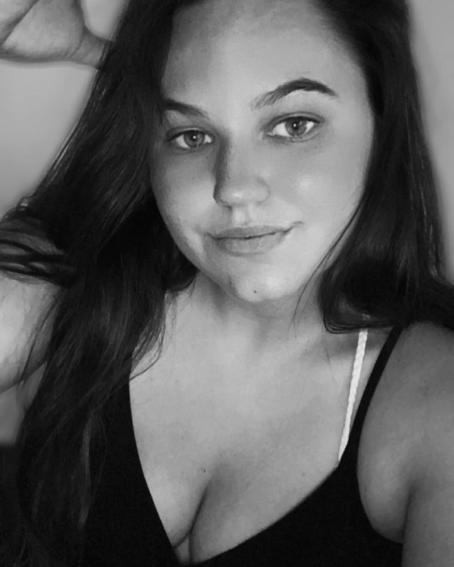 Plno�t�hl� modelky, plus size modelka, baculky