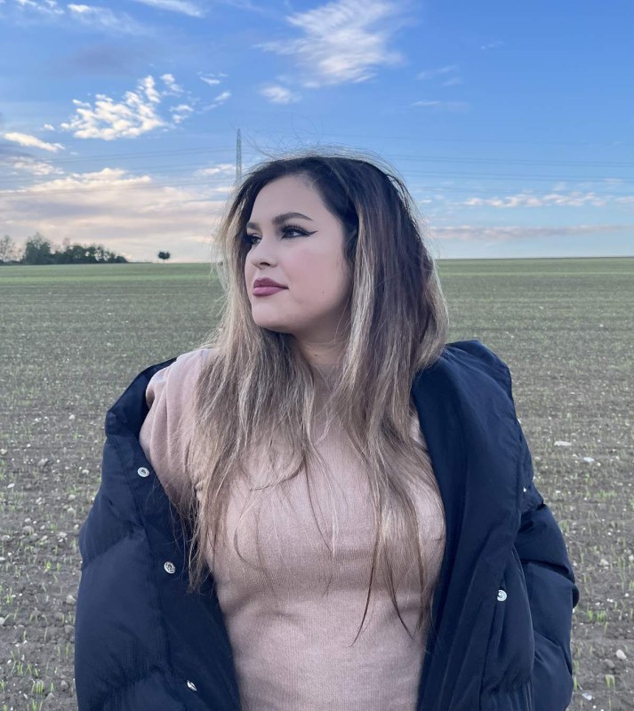Plno�t�hl� modelky, plus size modelka, baculky