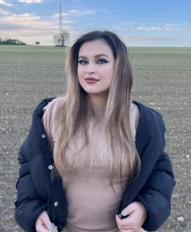 Plno�t�hl� modelky, plus size modelka, baculky