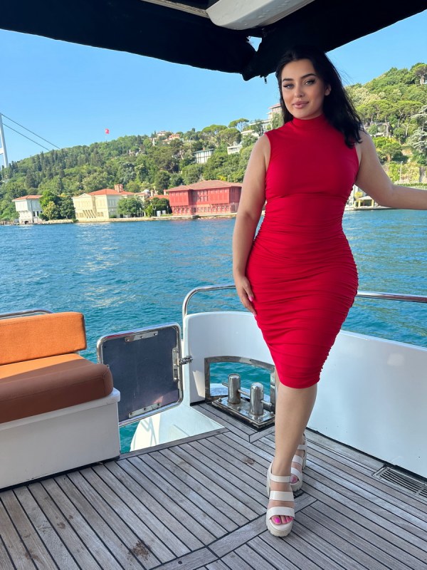 Plno�t�hl� modelky, plus size modelka, baculky