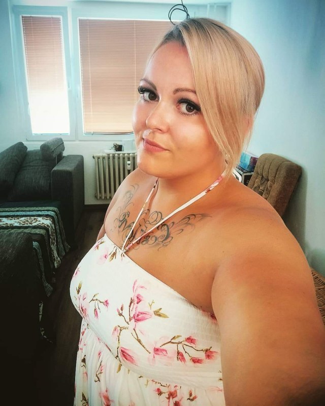 Plno�t�hl� modelky, plus size modelka, baculky